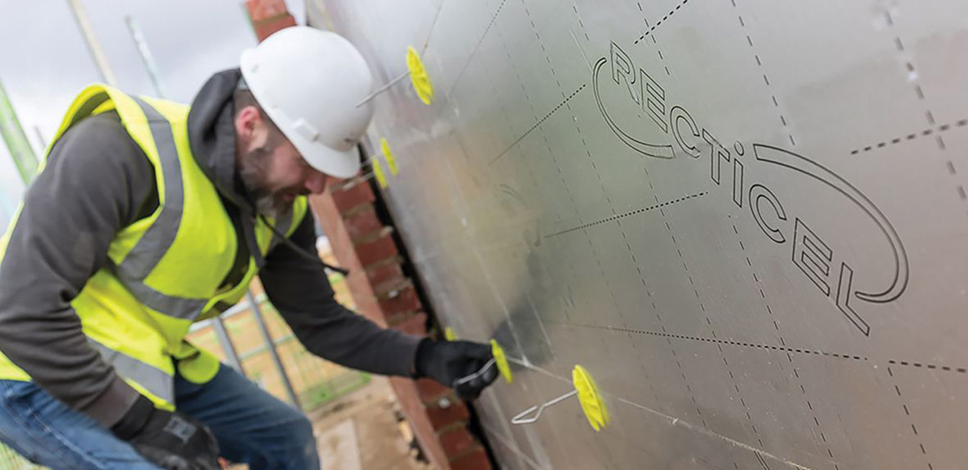 Contractor installing Recticel Insulation's Eurowall + in Foreman Homes project image