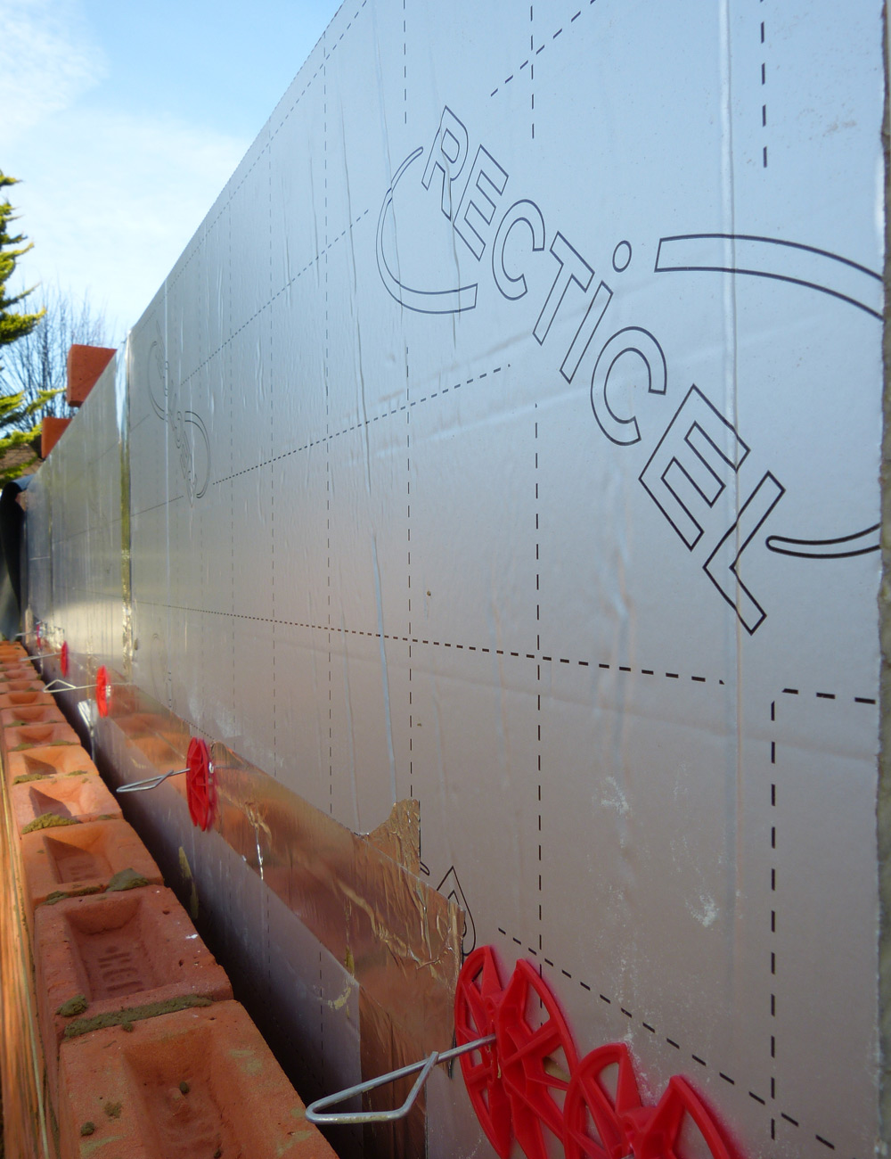 Recticel Insulation's Eurowall + installation image close up