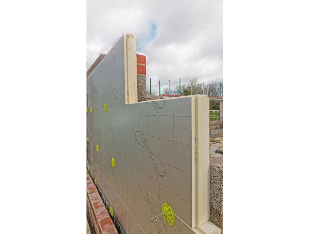 Recticel Insulation Eurowall + installation image wide angle