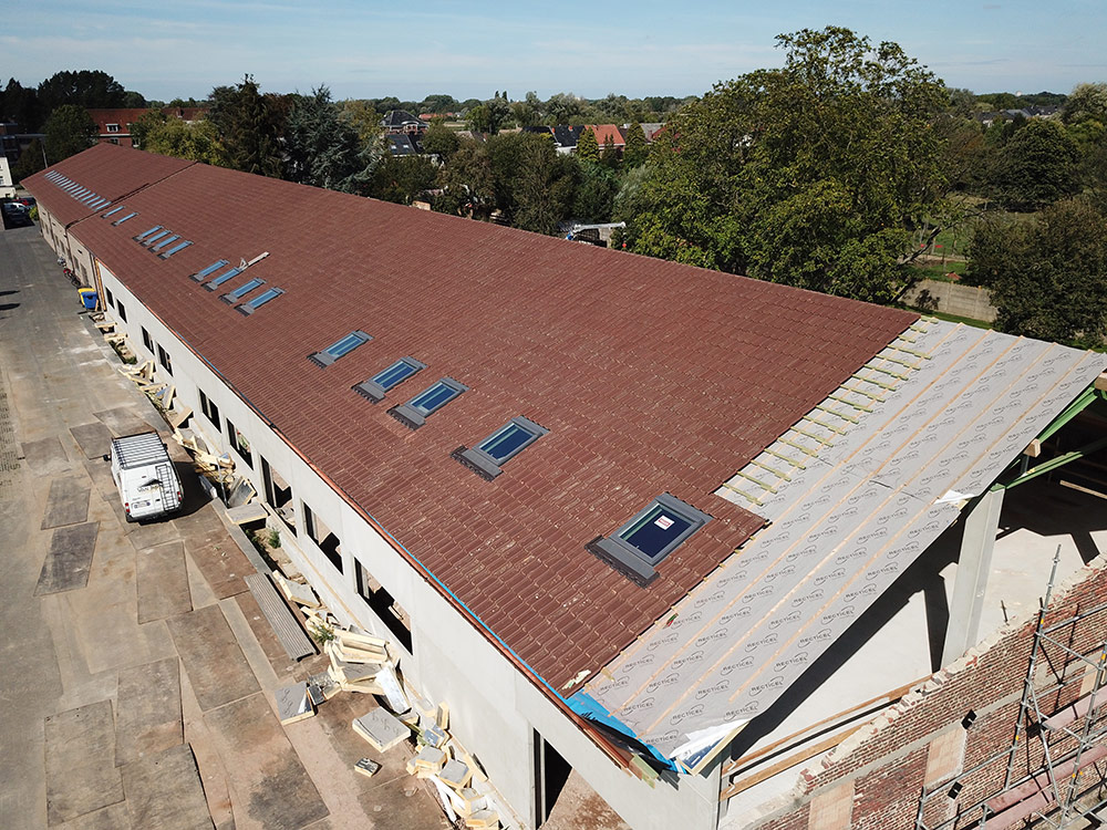 Recticel Insulation L-Ments isolatiepanelen voor hellend dak in bouwproject te Haaltert