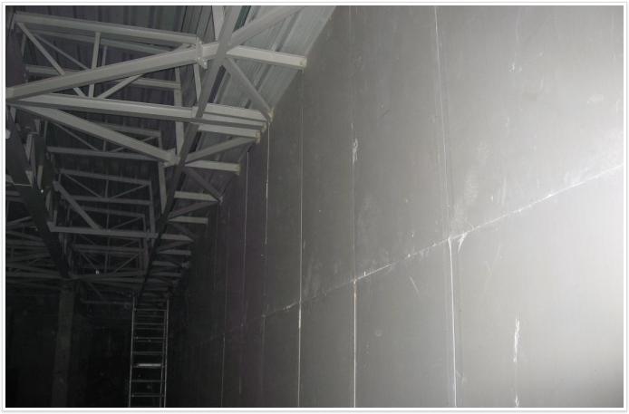 Termoizolacje od wewnatrz - muzeum Material - Eurothane G 100+10 mm Powierzchnia - 580 m2