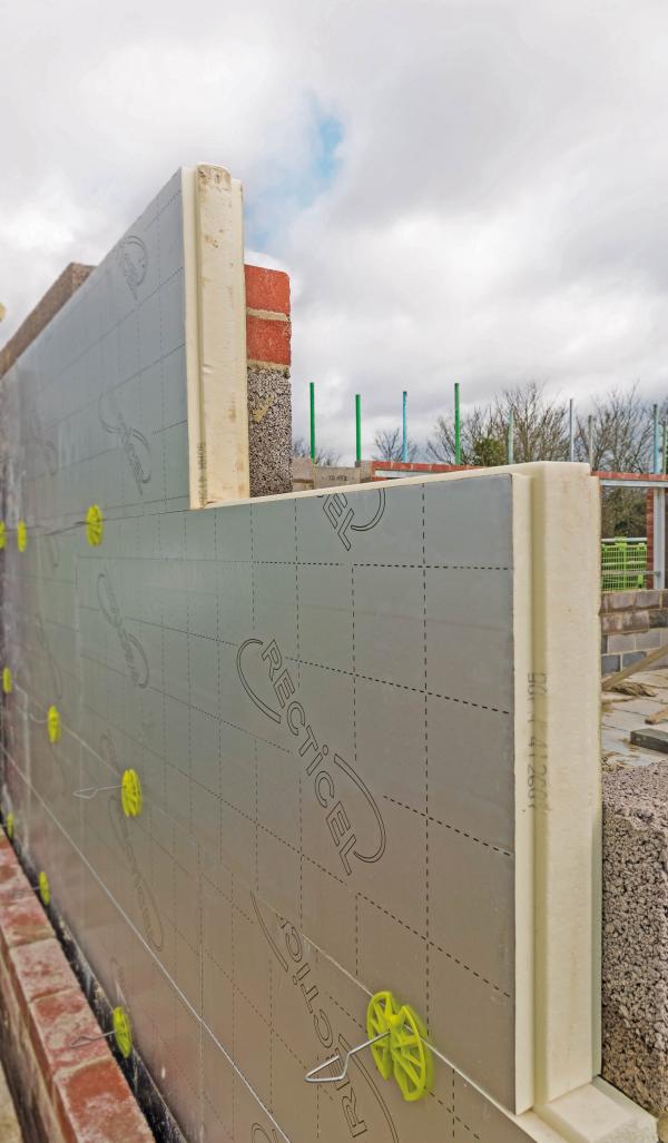 Recticel's insulation board for cavity walls, Eurowall + in a housing application image