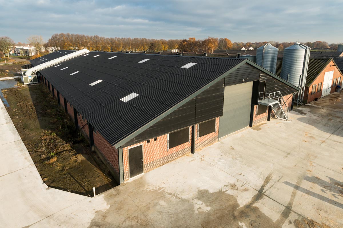 Kalkoenenstal Van Meijl te Weert geïsoleerd met Recticel Insulation Du.Panel X isolatie