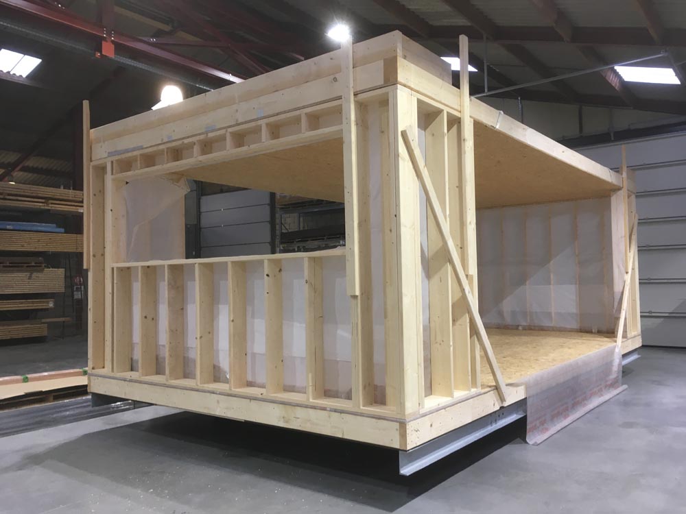 BeLodge gebruikt Comfofix isolatie voor de constructie van haar houten paviljoens.