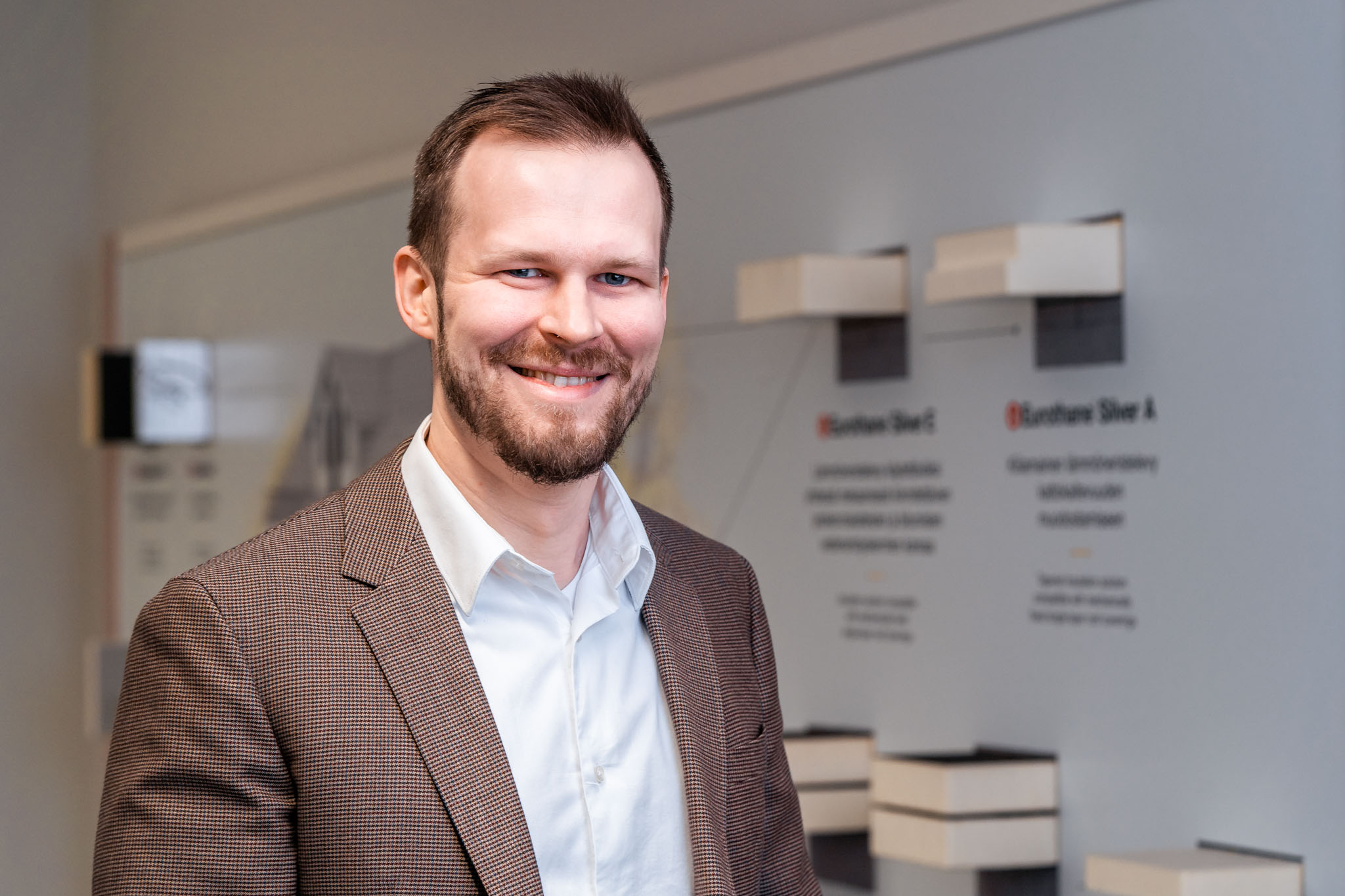 Webinaarin asiantuntijana Antti Viitanen, joka toimii Recticel Insulation Oy:llä Specification Managerina.