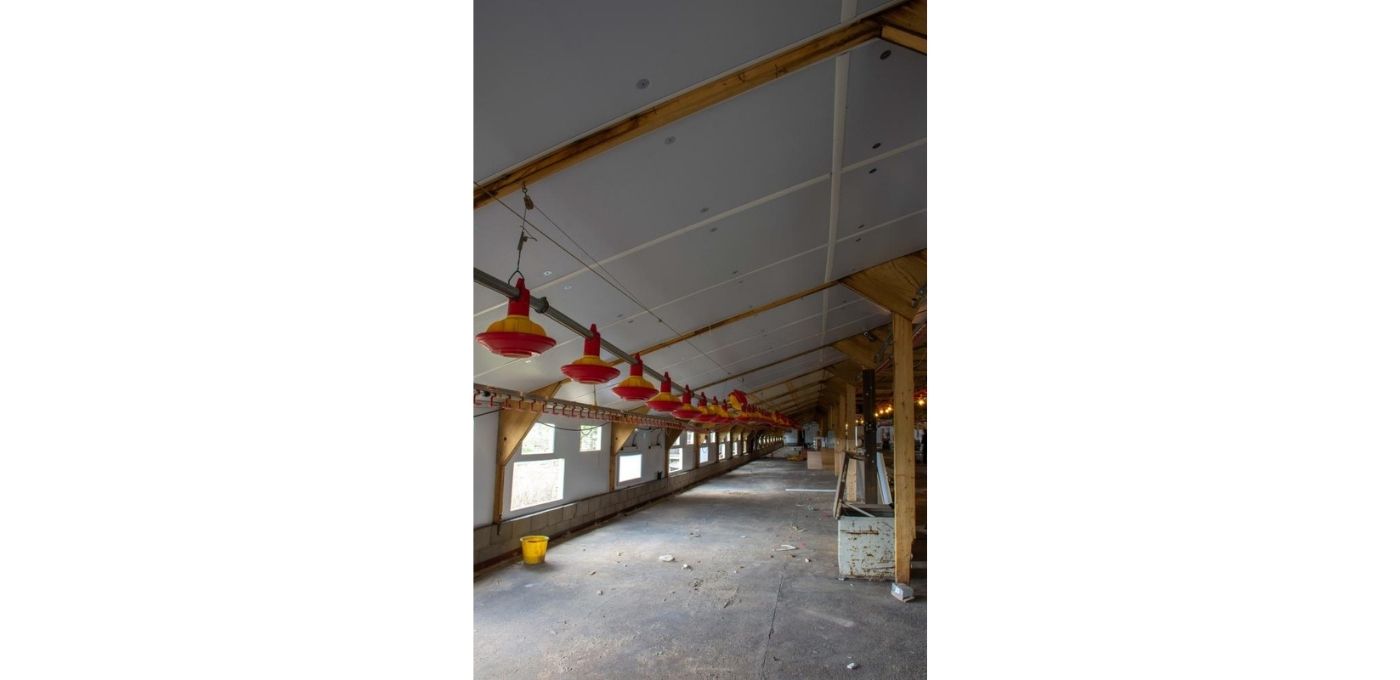 Powerline insulation for agriculture installation image full unit