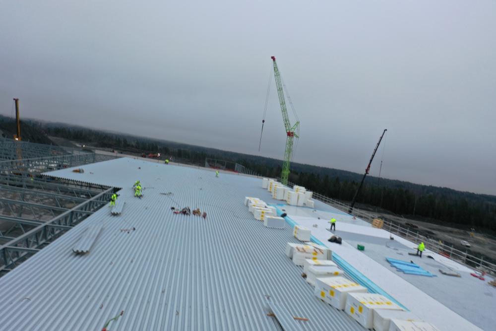 Kundreferens | Låglutande tak av industribyggnad | Recticel Insulation