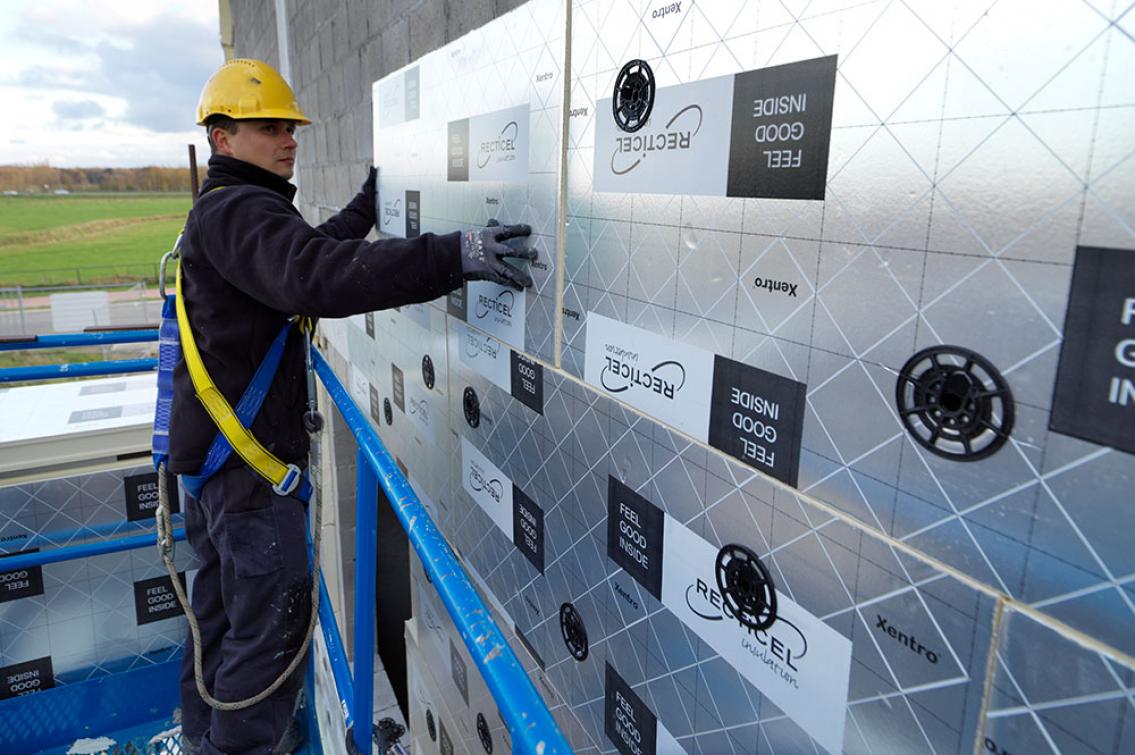 Eurowall Xentro performante spouwisolatieplaat plaatsing