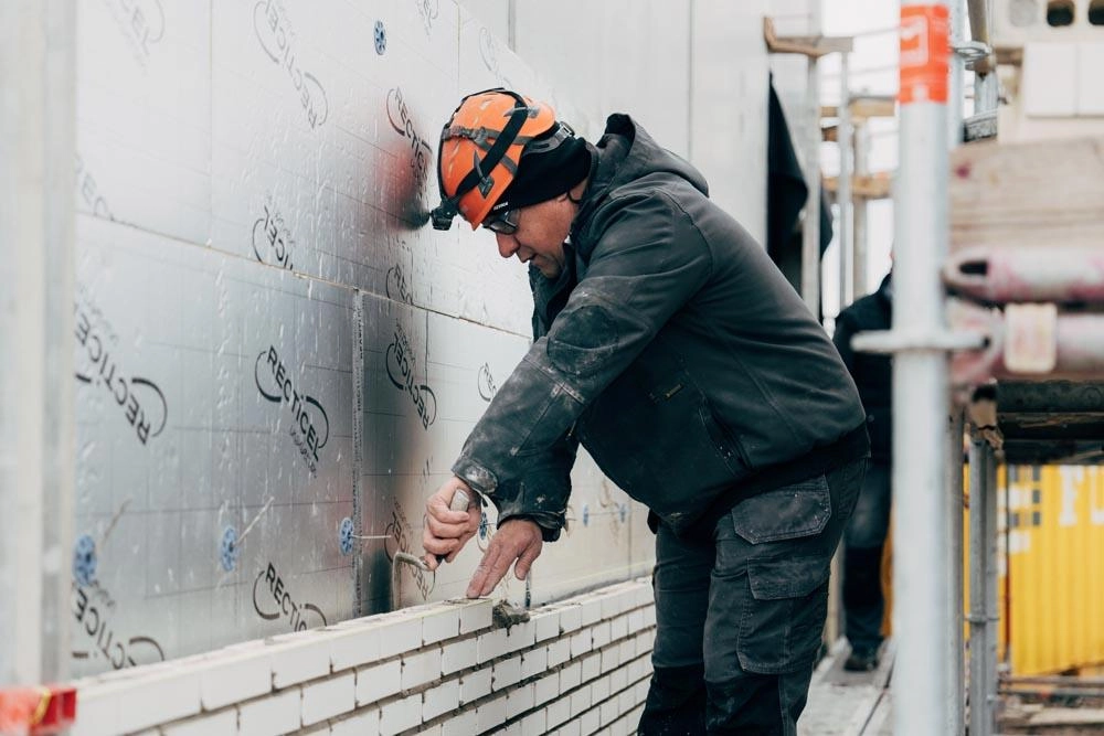 Bouwproject Stekene Cultuurhuis met Recticel Eurowall Impact isolatie foto 7