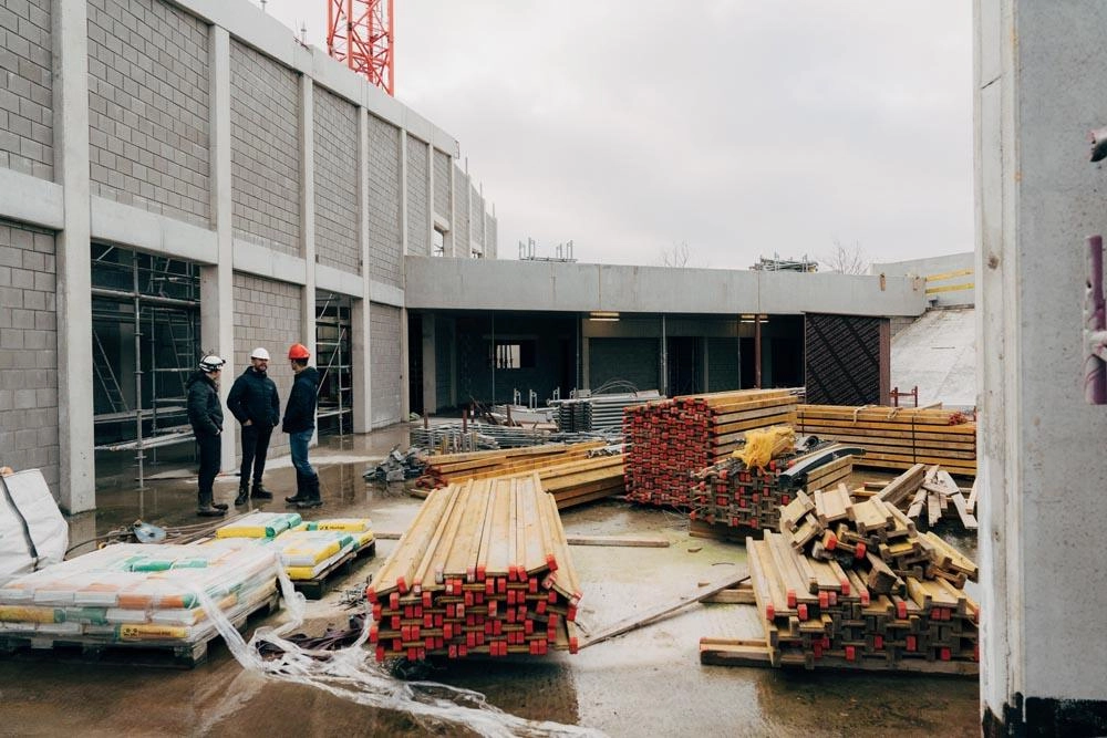 Bouwproject Stekene Cultuurhuis met Recticel Eurowall Impact isolatie foto 10