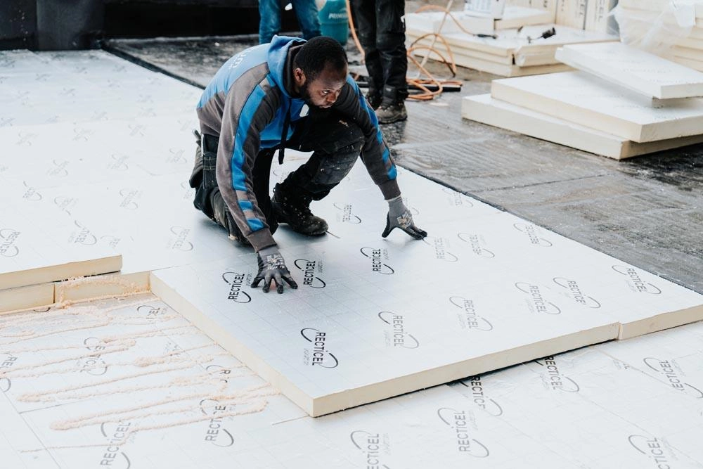 Renovatie VUB-restaurant in Elsene met Recticel afschotisolatie
