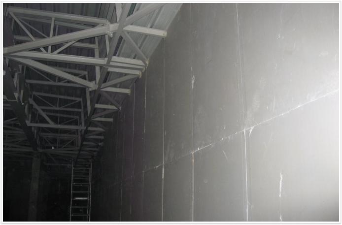 Termoizolacje od wewnatrz - muzeum Material - Eurothane G 100+10 mm Powierzchnia - 580 m2