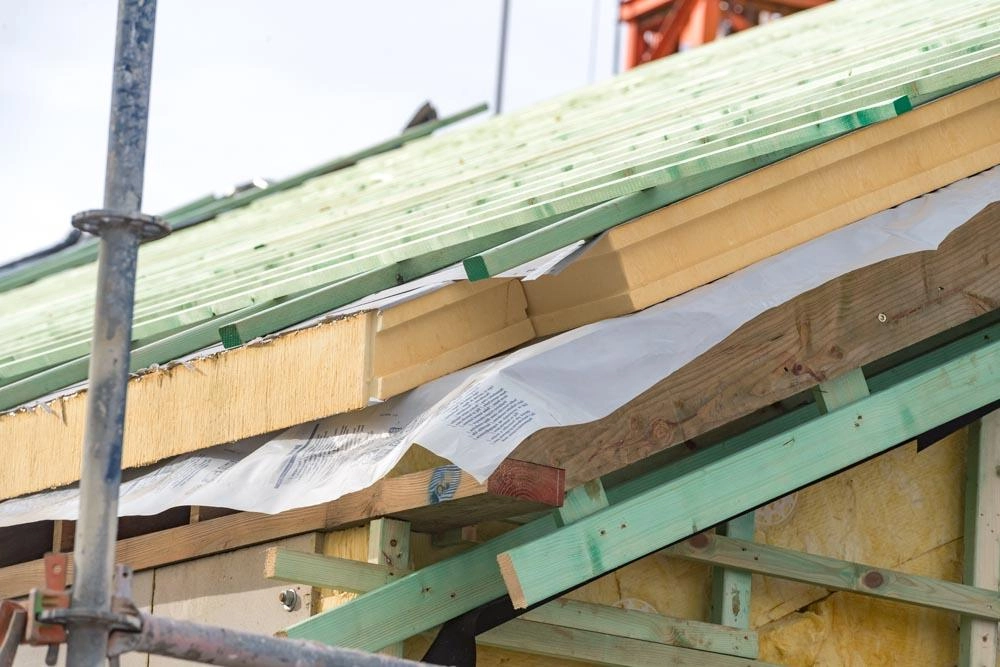 Nouveau projet de construction Ubuntu à Avelgem isolé avec isolation de toiture inclinée Powerroof Max