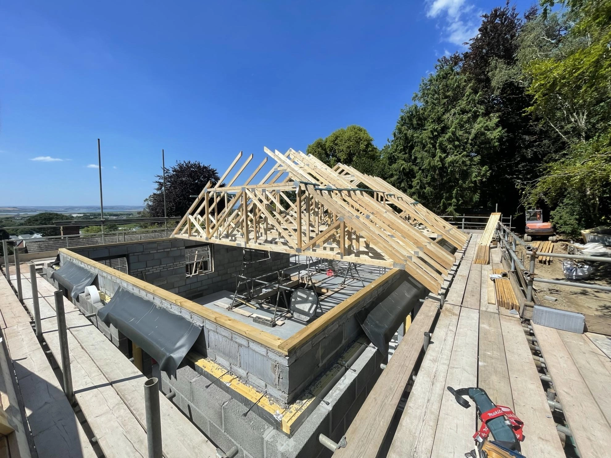 Roof construction of coastal residence where Eurowall<sup>®</sup>+ provides PIR solution to futureproof energy efficiency.