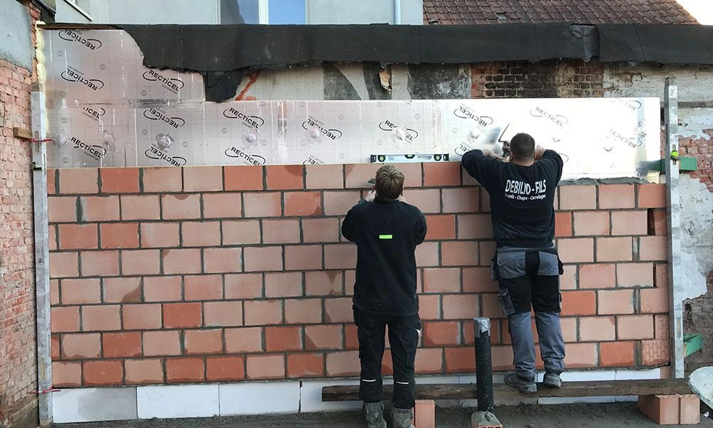 Totaalrenovatie ruime rijwoning te Puurs met Eurowall spouwisolatie