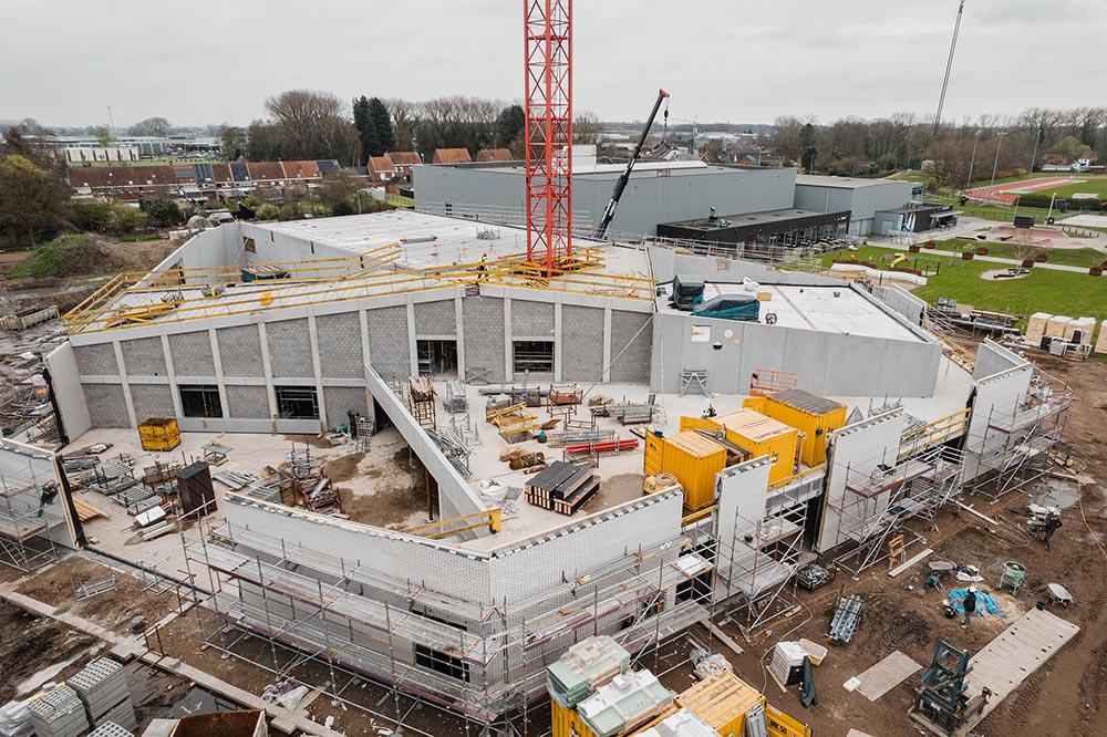 Bouwproject Stekene Cultuurhuis met Recticel Eurowall Impact isolatie foto 5