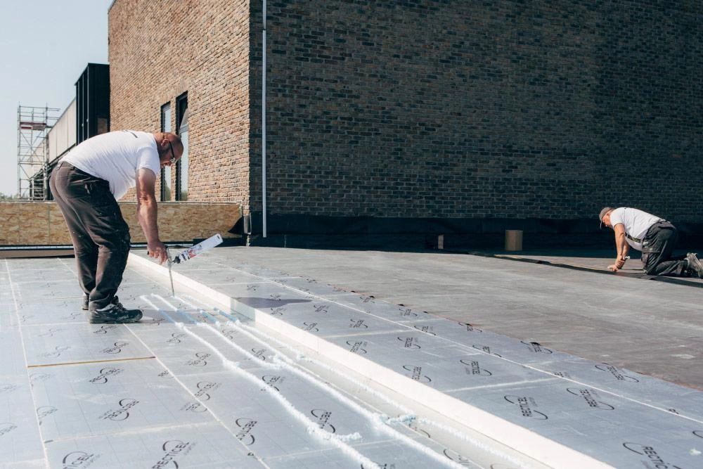 Recticel Insulation plad dak isolatie in combinatie met EPDM roofing