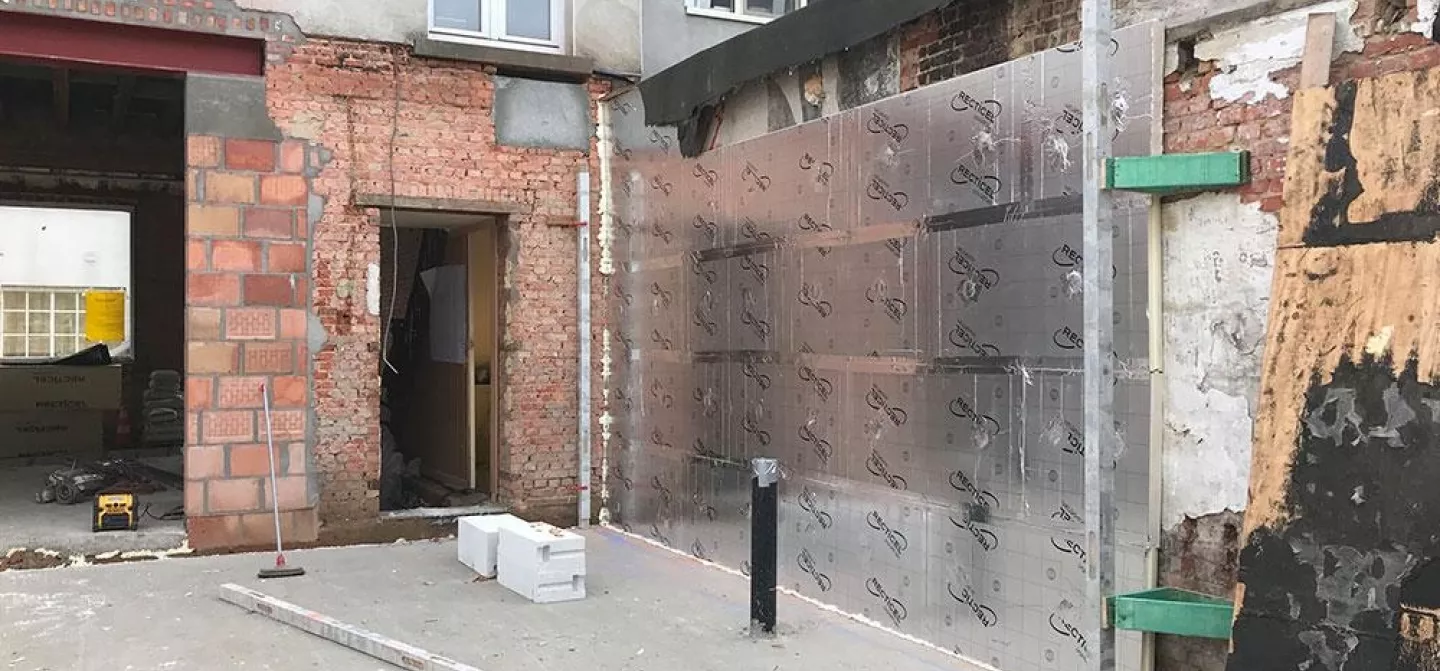 Totaalrenovatie ruime rijwoning te Puurs met Eurowall isolatie