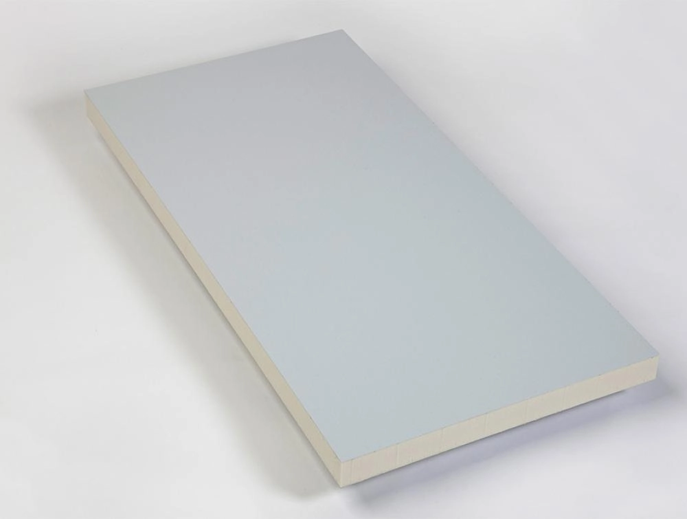 Powerboard white isolatiepanelen voor hellend dak langs binnen met witte en zilver afwerkingslaag