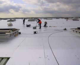 Powerdeck isolatieplaat voor platte daken met beter brandgedrag installatie