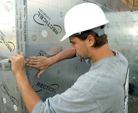 Panneau isolant Eurowall à utiliser dans les murs creux - installation rectitape collant